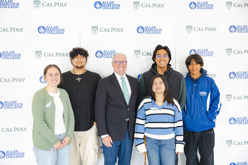 Group photo of Asm. Hart with students